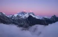Vì sao "nóc nhà thế giới" Everest không ngừng cao lên?