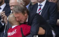 Jamie Carragher chỉ trích Sir Jim Ratcliffe vì phong độ tệ hại của Man United