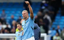 Man City ngược dòng thắng Fulham, áp sát ngôi đầu của Liverpool