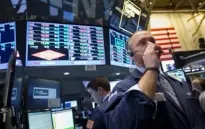 Phố Wall ủng hộ ông Trump hay bà Harris thắng cử?