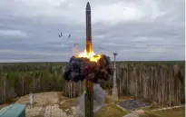 Tổng thống Putin: Nga đã phóng tên lửa đạn đạo siêu thanh mới Oreshnik