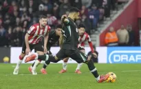 Salah lập cú đúp, Liverpool thắng kịch tính Southampton