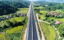 Đồng thuận bàn giao đất làm đường cao tốc