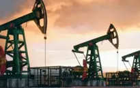 Giá dầu phục hồi trở lại sau lao dốc