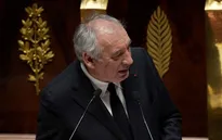 Thủ tướng Pháp mở đường đàm phán lại cải cách lương hưu của Tổng thống Macron