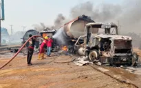 Xe bồn chở nhiên liệu phát nổ ở Nigeria, ít nhất 86 người thiệt mạng