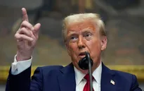 Tổng thống Donald Trump sa thải 1.000 nhân sự chính quyền Biden