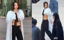 Jennie (BLACKPINK) nhận nhiều lời khen khi xuất hiện tại Chanel Show