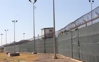Mỹ bắt đầu chuyển người nhập cư tới căn cứ Guantanamo
