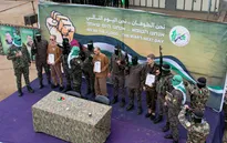 Hamas phóng thích thêm 3 con tin, Israel thả gần 200 tù nhân Palestine