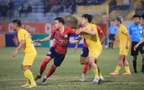 V.League 2024/25: Rượt đuổi kịch tính, Công an Hà Nội chia điểm cùng Quảng Nam