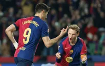 Lewandowski lập công, Barca lấy ngôi đầu La Liga từ Real Madrid