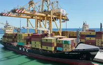 Sau 'màn đấu khẩu' ở Nhà Trắng, tên lửa Nga đánh chìm tàu chở vũ khí cho Ukraine?