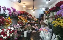 Thị trường hoa tươi và quà tặng sôi động dịp Quốc tế Phụ nữ 8/3