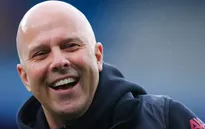 Arne Slot đáp trả CĐV Arsenal: "Liverpool vô địch nhờ may mắn? Đừng đùa!"