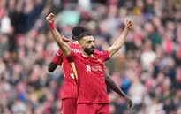 Ngược dòng ấn tượng, Liverpool củng cố vị trí dẫn đầu
