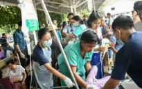 Động đất tại Myanmar: Khắp nơi đổ nát, bệnh viện quá tải, chính quyền quân sự cầu cứu viện trợ quốc tế