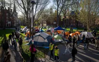 Đại học Harvard mất hàng tỷ USD vì từ chối cải tổ