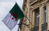 Trả đũa Algeria, Pháp trục xuất 12 nhân viên ngoại giao, triệu hồi đại sứ
