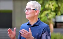CEO Tim Cook đã làm gì để giúp Apple thoát khỏi cơn bão thuế quan?
