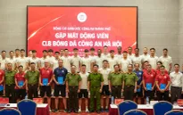 Giám Đốc CATP gặp mặt, động viên CLB CAHN nhân dịp CLB lọt vào bán kết giải vô địch các CLB Đông Nam Á và bán kết Cup Quốc gia 2024/2025