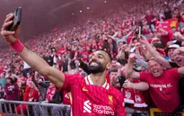 Liverpool mở hội với chức vô địch Ngoại hạng Anh đầy ngạo nghễ