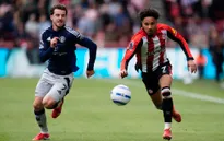 Rượt đuổi nghẹt thở, Brentford hạ gục Man Utd trong trận đấu có 7 bàn thắng