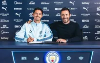 Man City công bố tân binh thứ 4