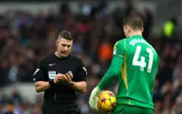 UEFA chính thức áp dụng luật mới dành cho thủ môn