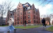 Mỹ chặn vô thời hạn lệnh cấm Đại học Harvard tuyển sinh viên nước ngoài