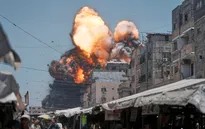 Israel tăng cường ném bom Gaza