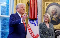 Tổng thống Trump bênh vực Bộ trưởng Tư pháp Bondi giữa làn sóng chỉ trích về vụ ‘hồ sơ Epstein'