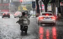 Trung Quốc gia hạn cảnh báo màu vàng về mưa bão