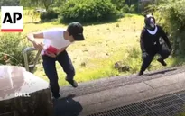 Nhật Bản diễn tập chống gấu tấn công