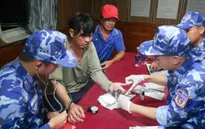 Cảnh sát biển 4 kịp thời hỗ trợ ngư dân gặp nạn trên biển