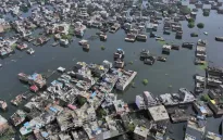 Lũ quét tàn phá miền Bắc Ấn Độ, ít nhất 4 người thiệt mạng, hàng loạt nhà cửa bị cuốn trôi