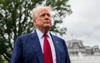 Ông Trump: Sẽ áp thuế 100% đối với chip bán dẫn nhập khẩu