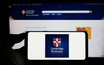 Từ điển Cambridge bổ sung loạt "từ lóng" của gen Z