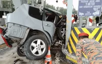 Tai nạn ô tô liên hoàn tại Malaysia, bé trai 1 tuổi tử vong, nhiều người bị thương
