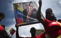 Venezuela gấp rút ban bố tình trạng khẩn cấp giữa căng thẳng với Mỹ