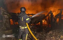 Nga không kích làm 6 người bị thương, gây hỏa hoạn ở Kharkov (Ukraine)
