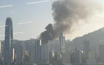 Cháy lớn tại tòa tháp thương mại giữa trung tâm Hong Kong (Trung Quốc)