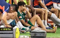 Thủ môn Bùi Tiến Dũng dính chấn thương nặng