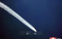 Triều Tiên phóng thử thành công 2 tên lửa siêu vượt âm