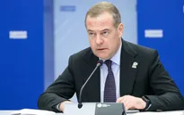 Cựu Tổng thống Nga Medvedev: “Xung đột Ukraine trở thành cuộc chiến của ông Trump”