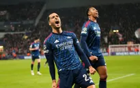 Tiếp tục bay cao, Arsenal nối dài những kỷ lục ấn tượng