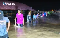 17 tỉnh miền Trung Thái Lan ngập sâu tới nửa mét do mưa lũ kéo dài