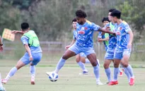 ĐT Việt Nam tập buổi đầu tiên tại Lào, chuẩn bị cho trận lượt về Vòng loại Asian Cup 2027