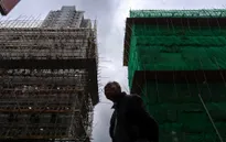 Hong Kong (Trung Quốc) cấm hút thuốc tại công trường xây dựng sau vụ cháy chung cư