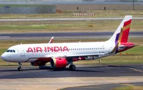 Máy bay Air India hạ cánh khẩn cấp do động cơ ngừng hoạt động giữa không trung 